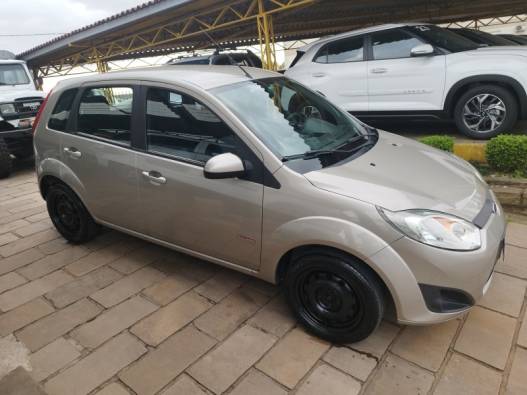 FORD - FIESTA - 2011/2012 - Bege - R$ 35.000,00