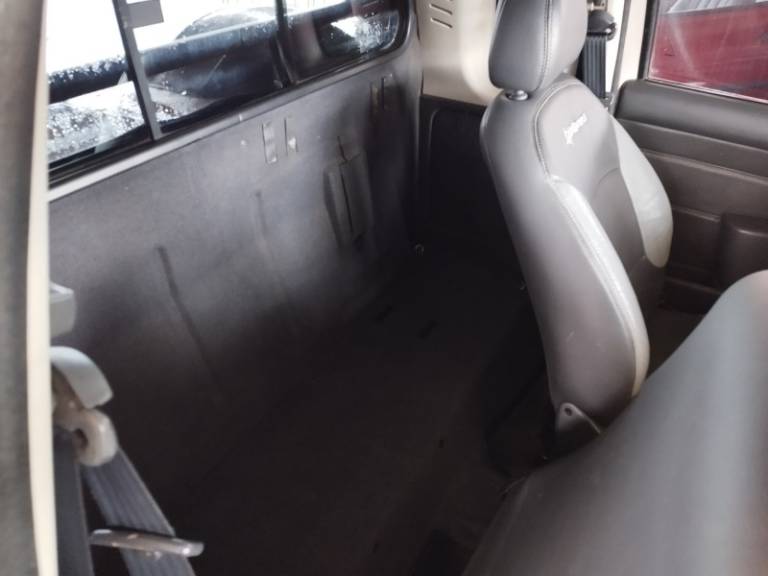 FIAT - STRADA - 2009/2010 - Bege - R$ 47.000,00