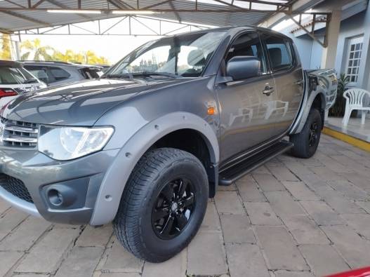 MITSUBISHI - L200 TRITON - 2013/2013 - Cinza - R$ 120.000,00