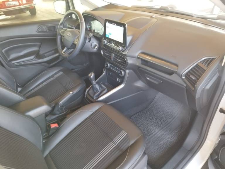 FORD - ECOSPORT - 2018/2019 - Branca - R$ 76.000,00