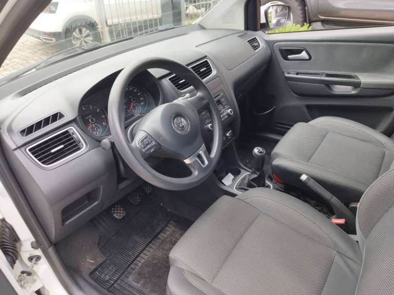 VOLKSWAGEN - FOX - 2011/2012 - Branca - R$ 34.500,00