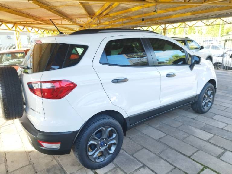 FORD - ECOSPORT - 2018/2019 - Branca - R$ 76.000,00