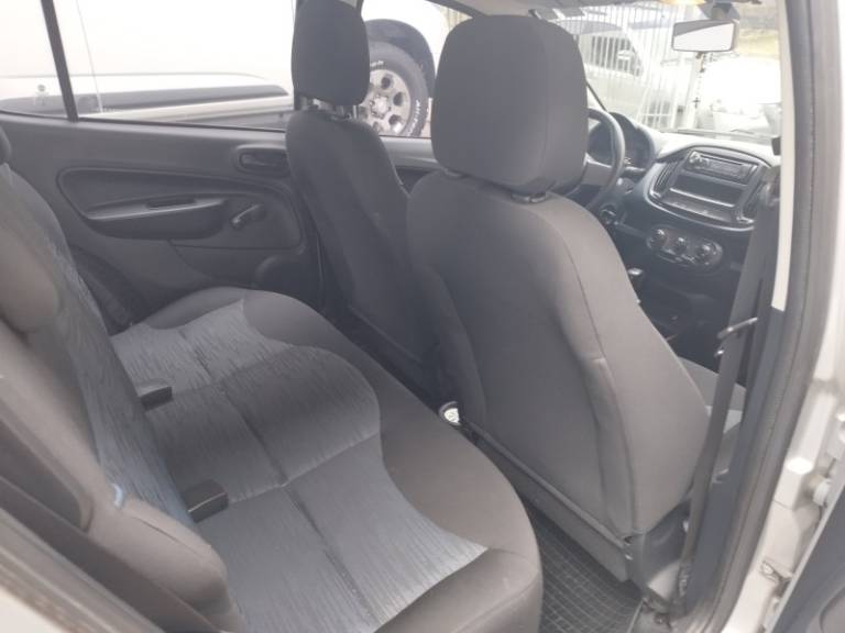 FIAT - UNO - 2017/2017 - Cinza - R$ 44.000,00