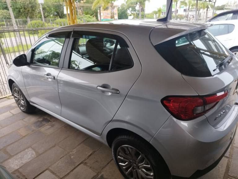 FIAT - ARGO - 2024/2025 - Prata - R$ 82.000,00