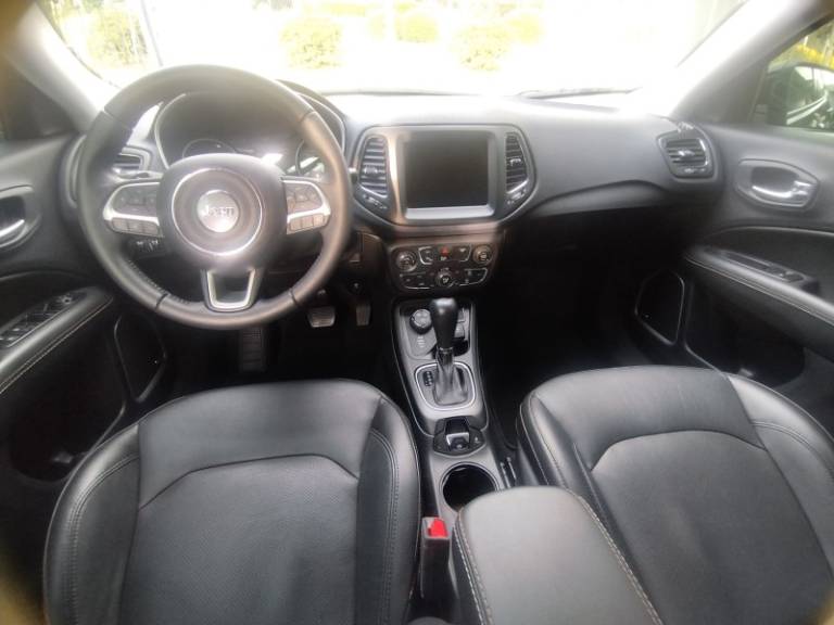 JEEP - COMPASS - 2021/2021 - Preta - R$ 125.000,00