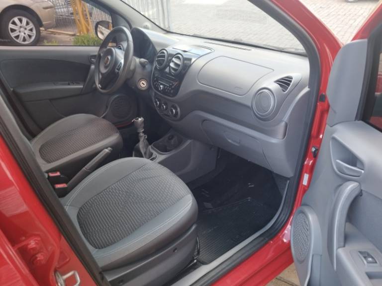 FIAT - PALIO - 2014/2015 - Vermelha - R$ 41.500,00