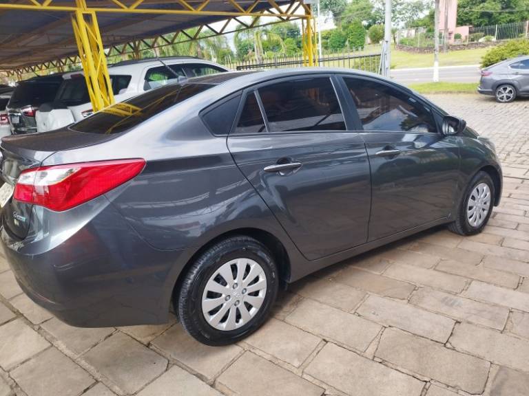 HYUNDAI - HB20S - 2014/2014 - Cinza - R$ 51.000,00