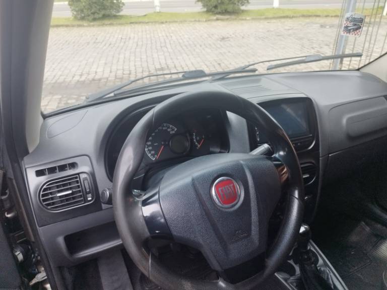 FIAT - STRADA - 2014/2014 - Marrom - R$ 55.000,00