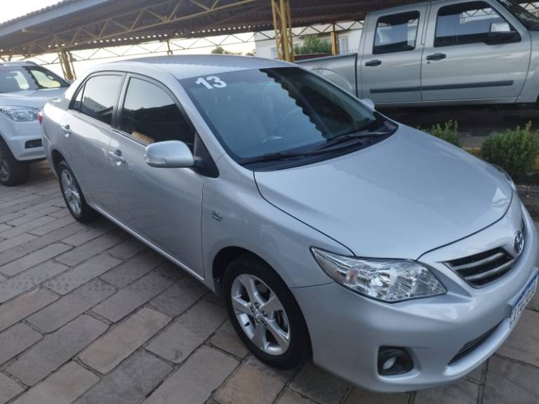 TOYOTA - COROLLA - 2012/2013 - Prata - R$ 69.900,00