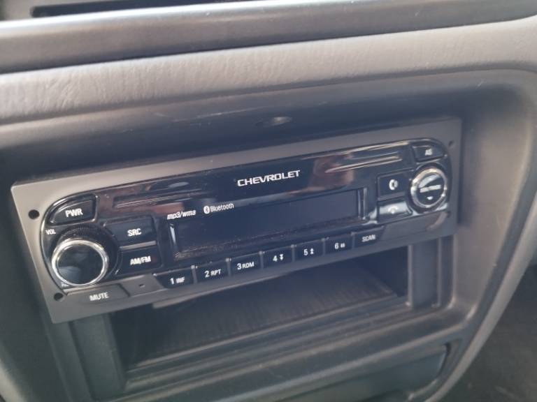 CHEVROLET - TRACKER - 2006/2007 - Prata - R$ 49.000,00