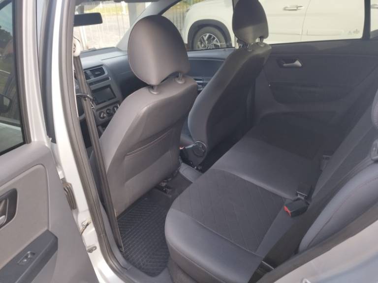 VOLKSWAGEN - FOX - 2013/2014 - Cinza - R$ 44.000,00